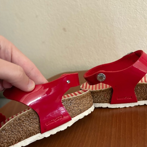 BIRKENSTOCK Risa Girls Nautical Stripes Red Patent BirkoFlor Size 2 Outdoor Run - Picture 4 of 10